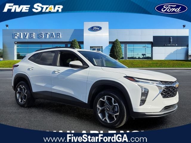 2025 Chevrolet Trax LT's photo