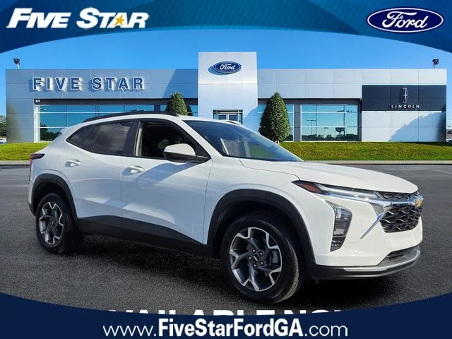 2025 Chevrolet Trax LT's photo