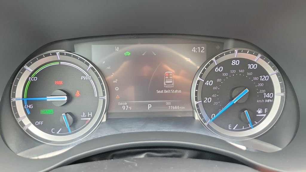 Certified Used 2022 Silver Toyota XLE image 23