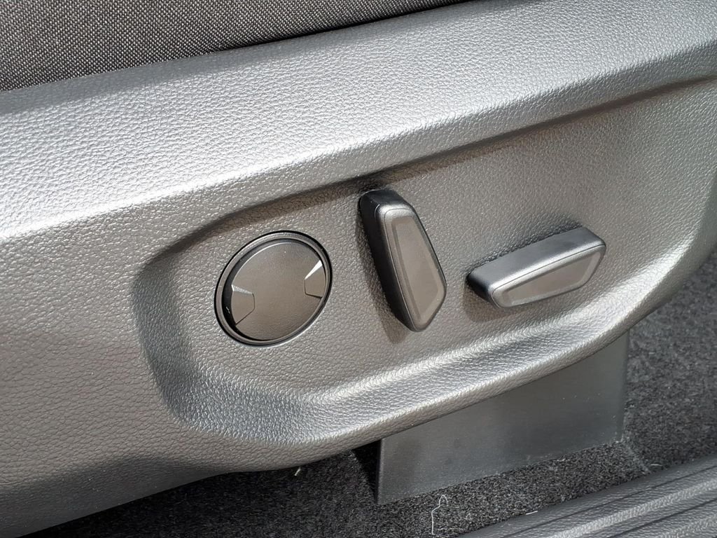 New 2026 Desert Sand Ford XLT image 14