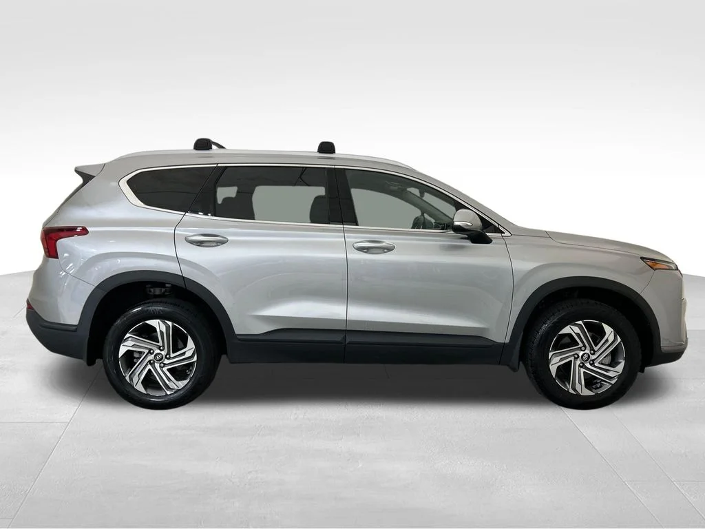 Used 2023 Silver Hyundai SEL image 7