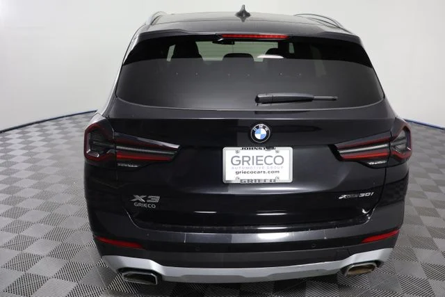 Used 2024 Black BMW xDrive30i image 7