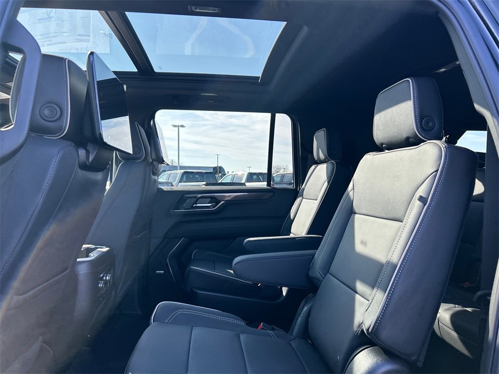 2026 GMC YUKON XL - Image 33