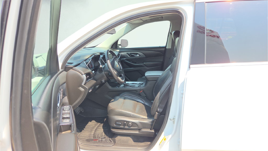 Used 2020 Beige Chevrolet Premier image 44