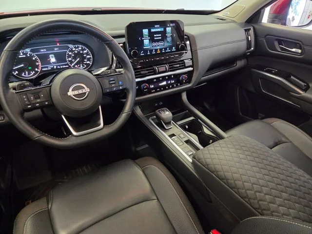 Used 2025 Red Nissan SL image 13