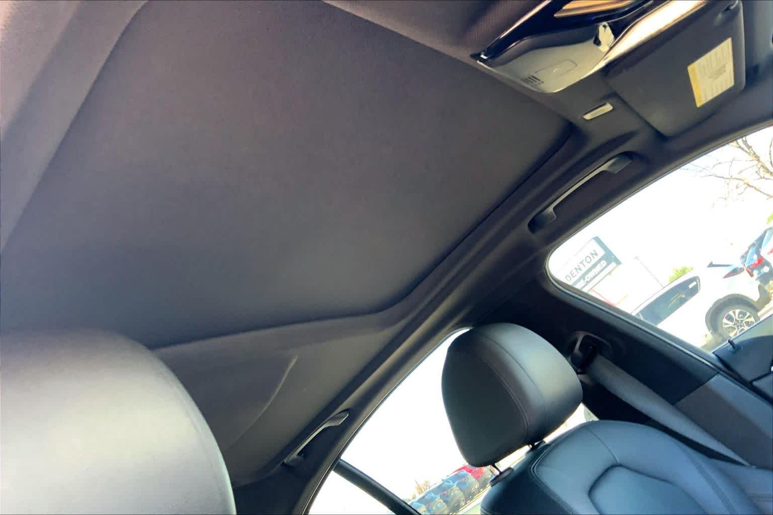 Used 2019 Imperial Blue Metallic BMW 530i xDrive image 14