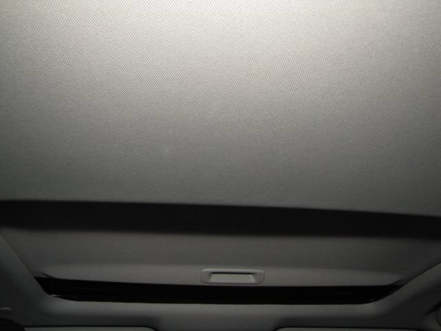 Certified Used 2025 Platinum White Pearl Honda SE image 16