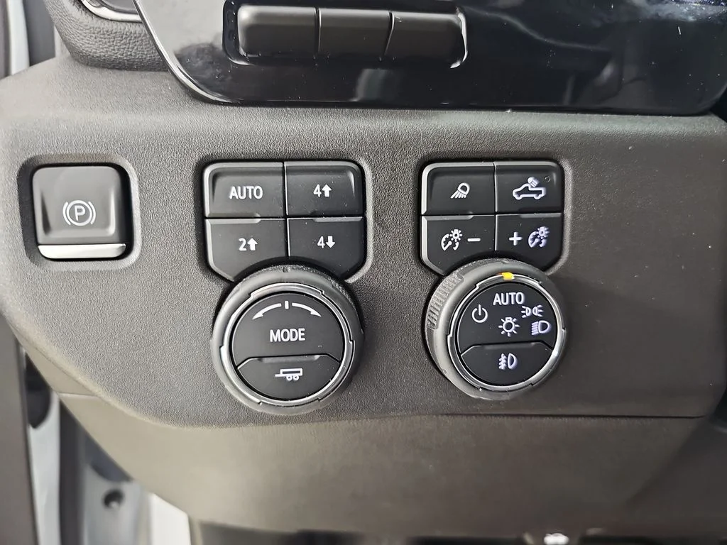 Certified Used 2024 White Chevrolet ZR2 image 30
