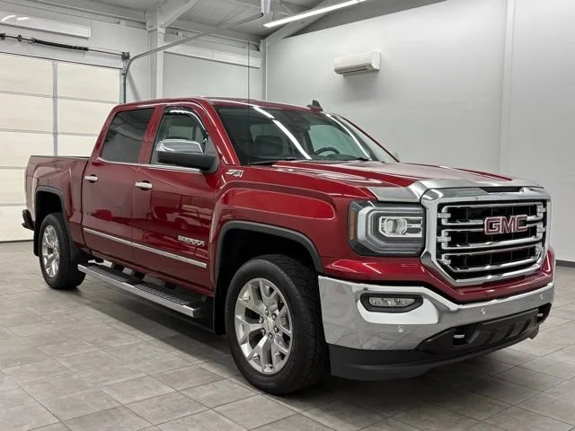 2018 GMC Sierra 4WD Crew Cab Short Box SLT's photo