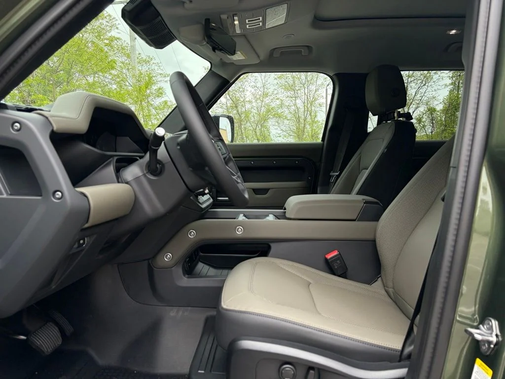 New 2026 Woolstone Green Land Rover S image 11