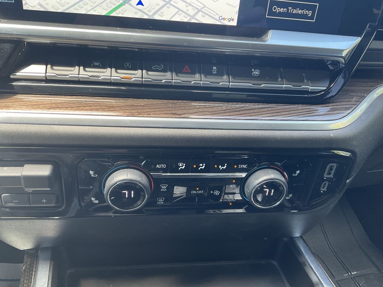 Used 2025 BLACK Chevrolet Rst image 18