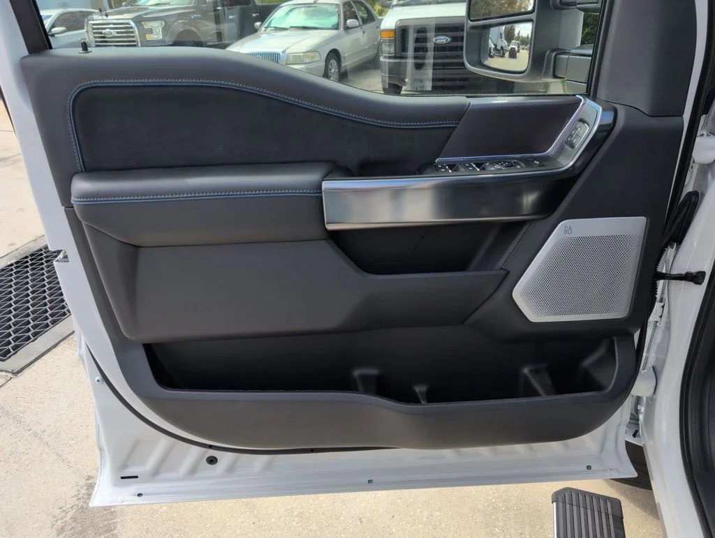 2026 Ford F-350 Super Duty Platinum - Photo 28
