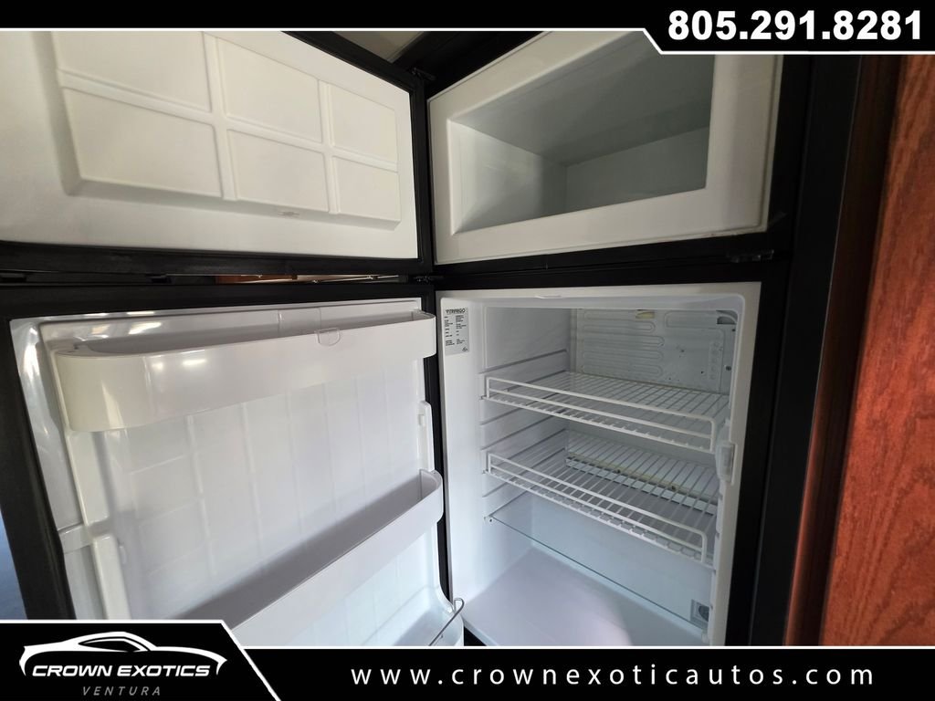 Used 2021 Gray Ram High Roof image 24