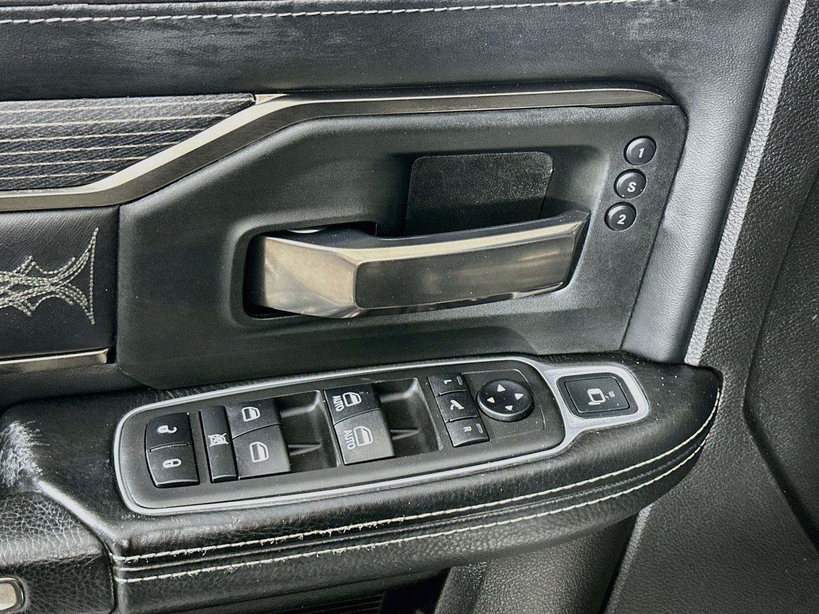 Used 2019 Diamond Black Crystal Pearlcoat Ram Limited image 17