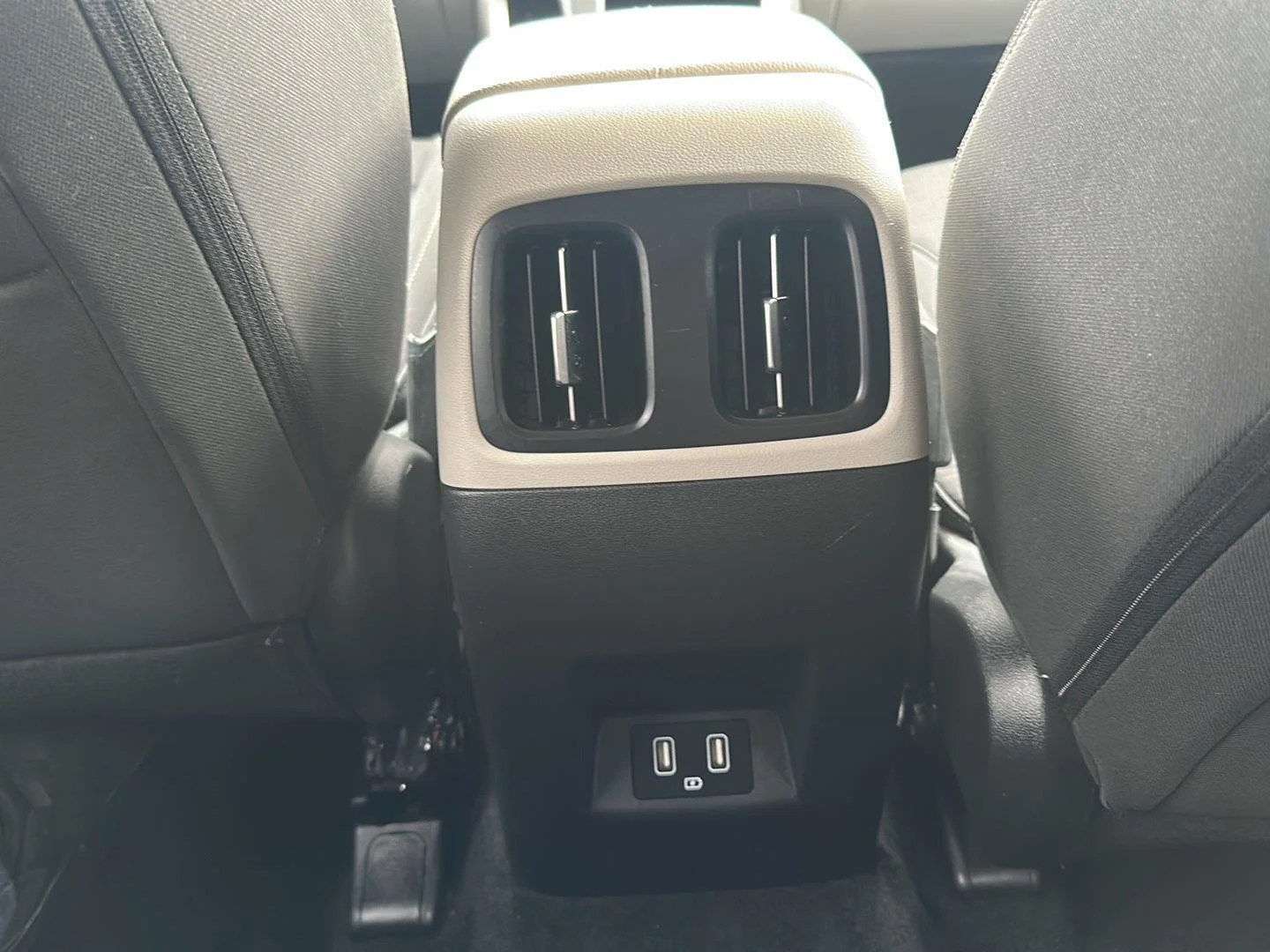 Used 2024 Hampton Gray Hyundai SEL image 35