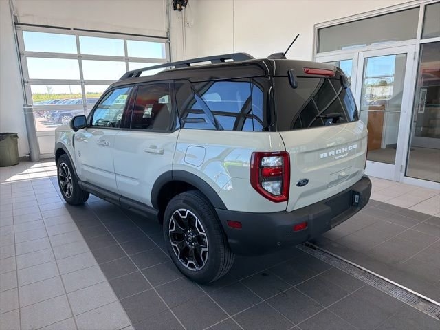 Used 2025 Beige Ford Outer Banks image 4