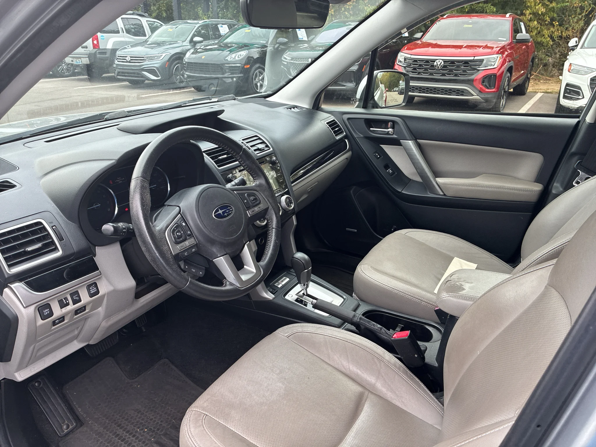 Used 2017 Ice Silver Metallic Subaru Limited image 2