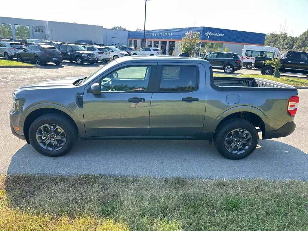 New 2026 Gray Ford XLT image 9