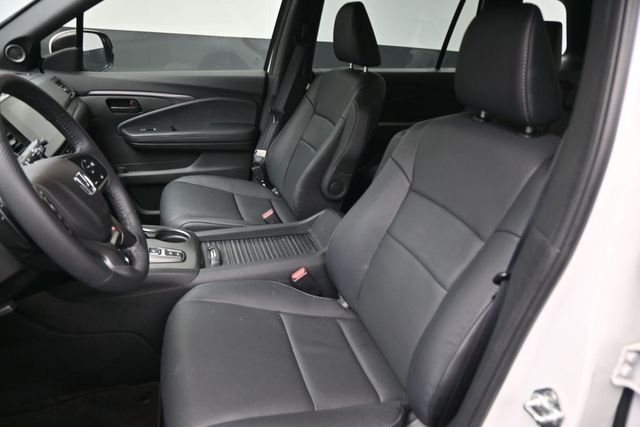 Used 2023 White Honda EX-L image 33