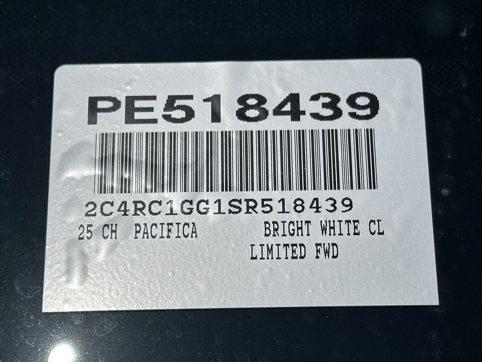 Used 2025 Bright White Clearcoat Chrysler Limited image 15