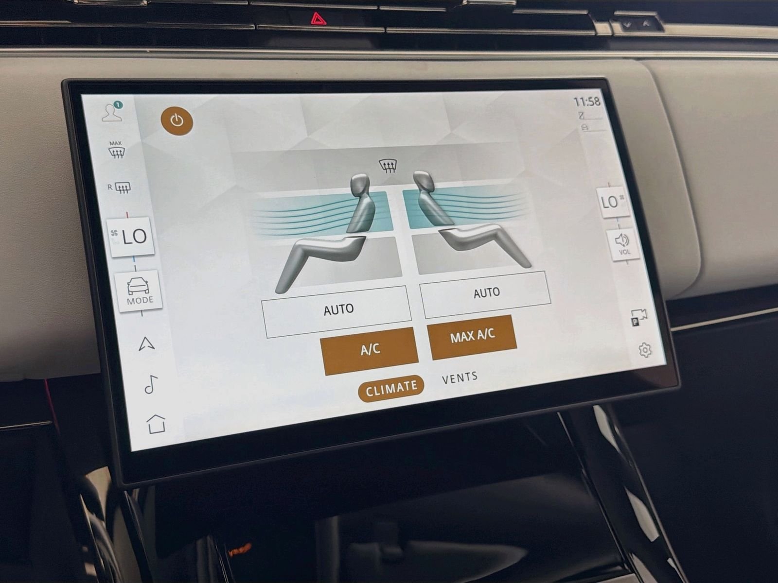 New 2027 Ostuni Pearl White Land Rover Battersea Edition image 15