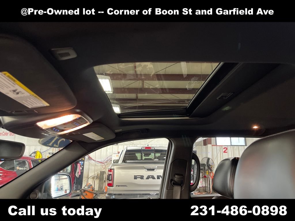 Used 2021 Blue Jeep Limited image 13