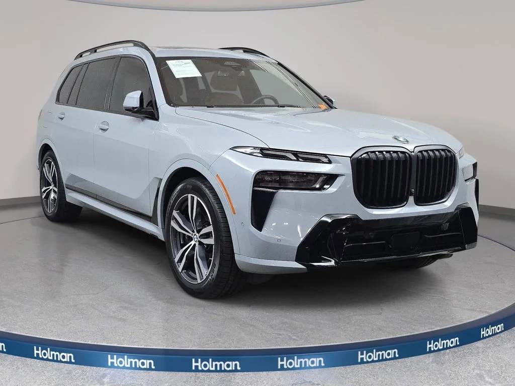 Used 2024 Brooklyn Gray Metallic BMW xDrive40i image 2