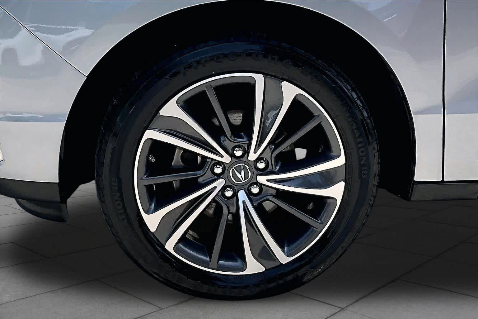 Used 2020 Lunar Silver Metallic Acura w/Technology Pkg image 11