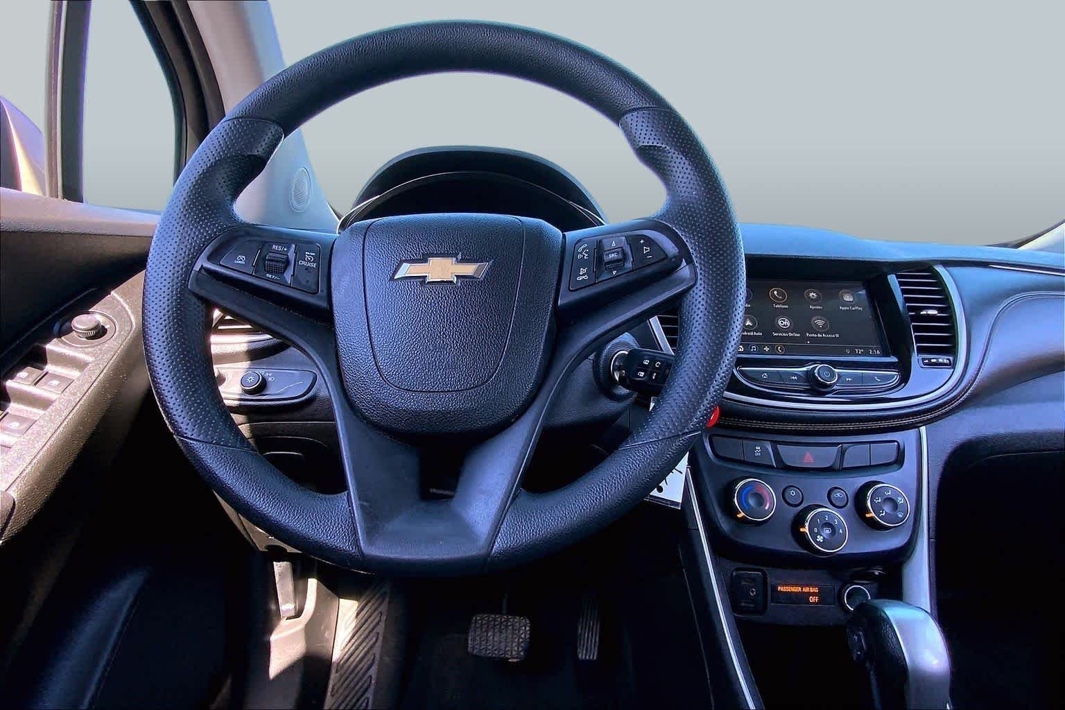 Used 2018 Sandy Ridge Metallic Chevrolet LT image 6