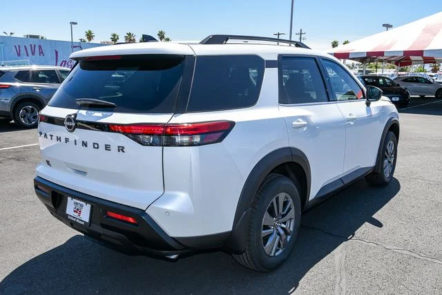 New 2026 Everest White Pearl TriCoat Nissan SV image 6