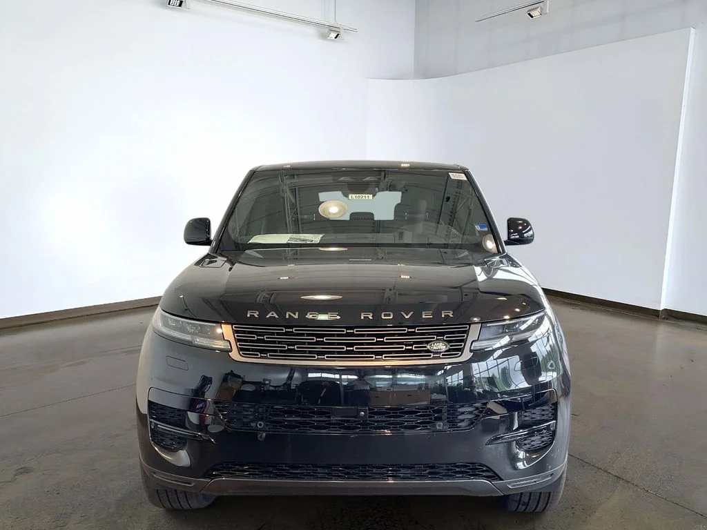 New 2026 Santorini Black Land Rover SE image 2