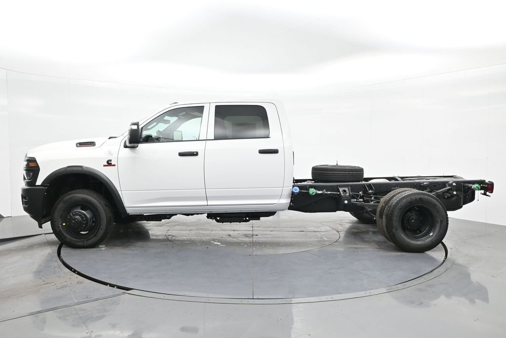 New 2026 Bright White Clear-Coat Exterior Paint RAM Tradesman image 10