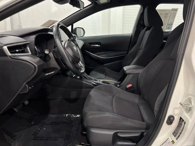 Used 2021 White Toyota SE image 7