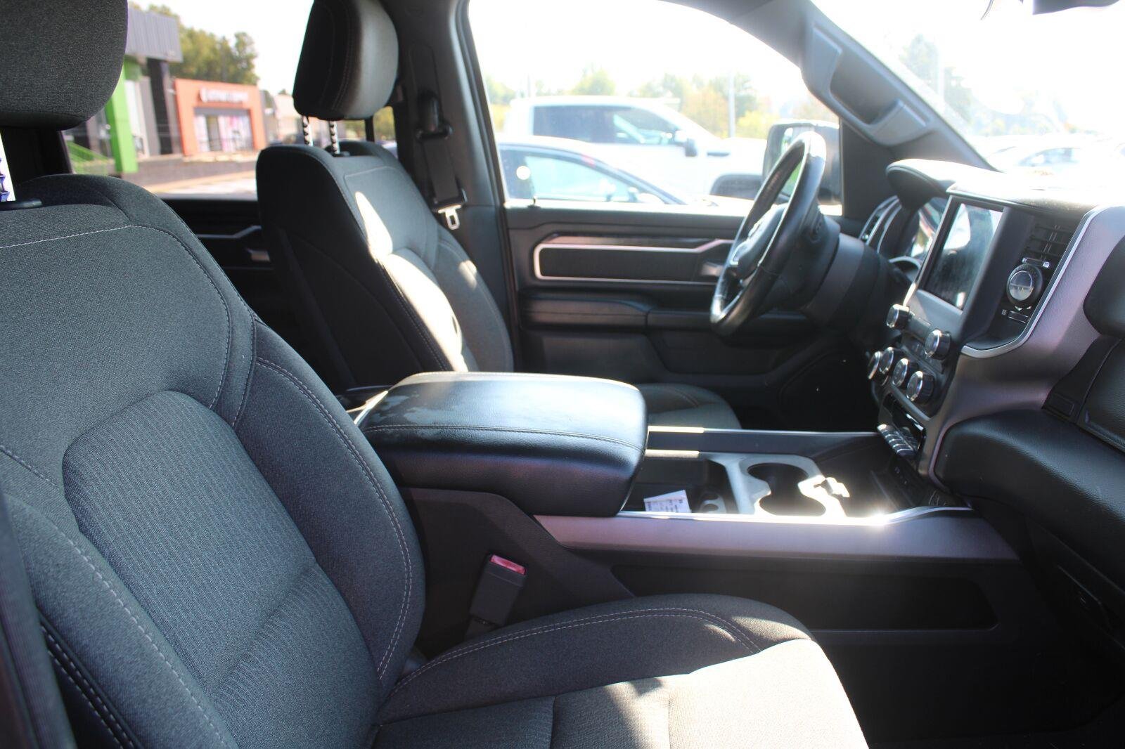 Used 2019 Diamond Black Crystal Pearlcoat Ram Big Horn/Lone Star image 4