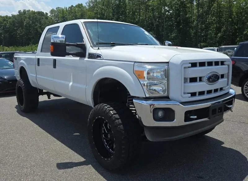 Used 2014 Oxford White Ford XLT image 2
