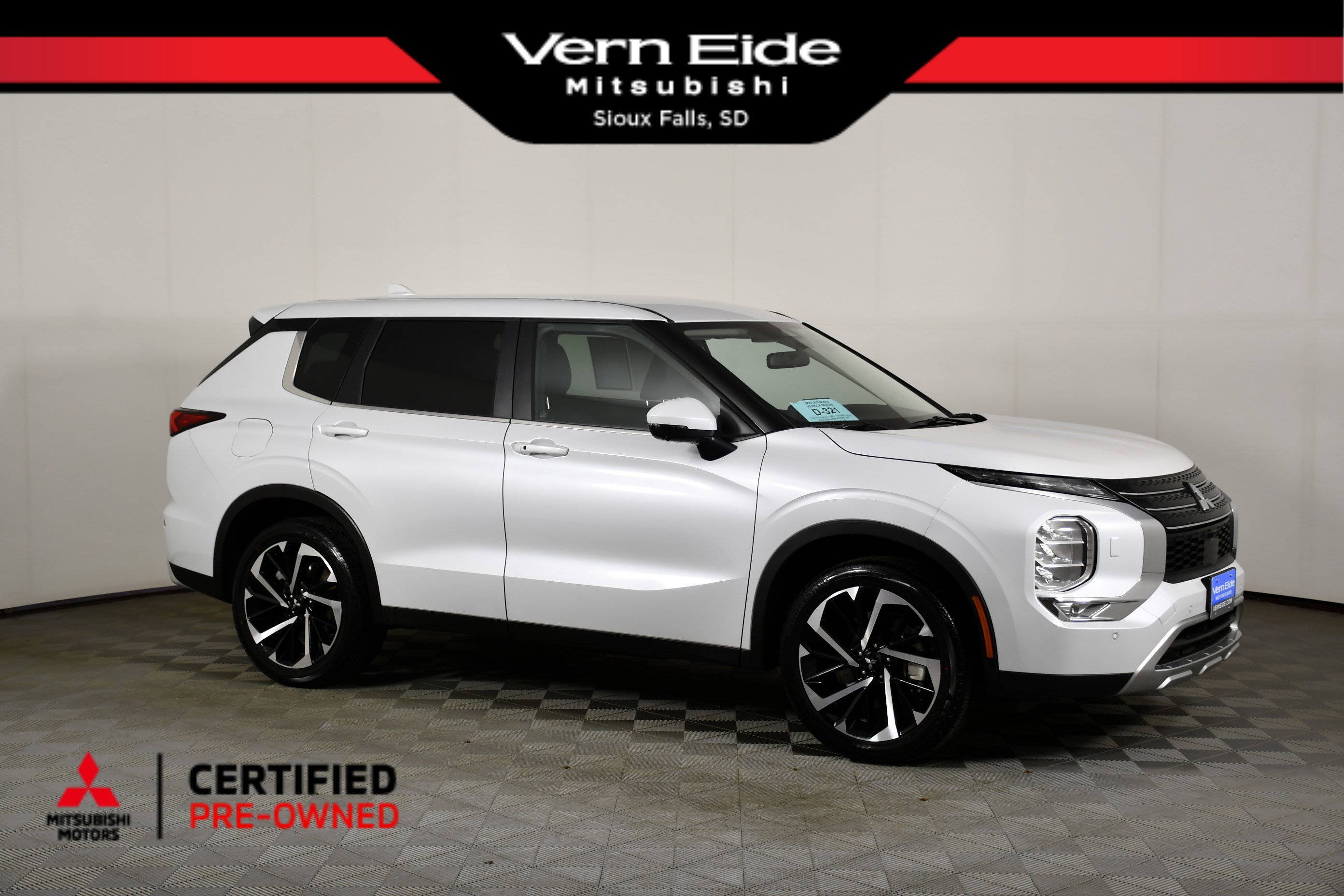 2024 Mitsubishi Outlander SE S-AWC's photo