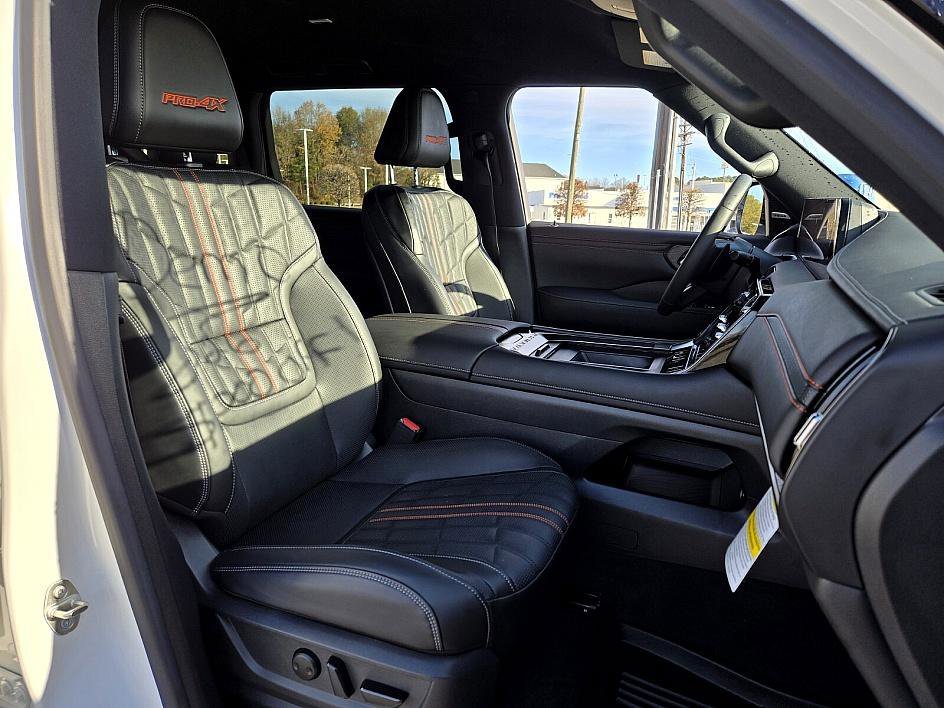 2026 Nissan Armada PRO-4X - Photo 12