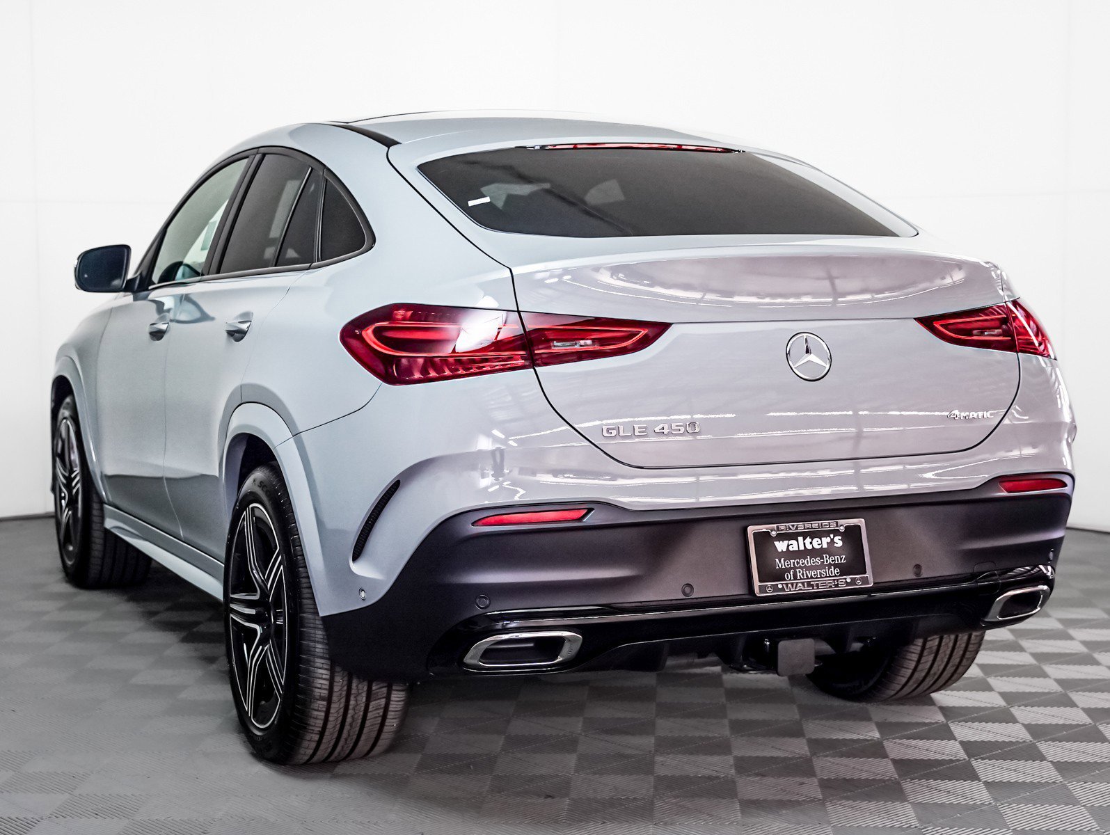 New 2026 MANUFAKTUR Alpine Grey Mercedes-Benz GLE 450 image 2
