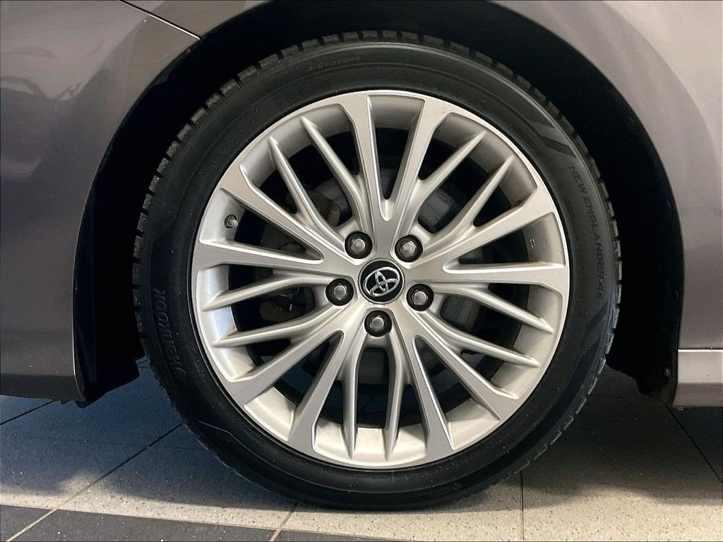 Used 2019 Gray Toyota XLE image 7