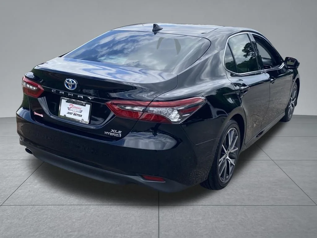 Used 2022 Black Toyota XLE image 15