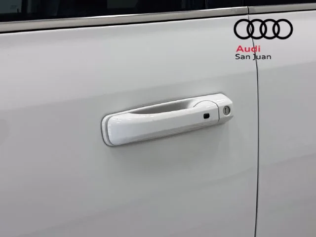Used 2025 White Ram Limited image 9