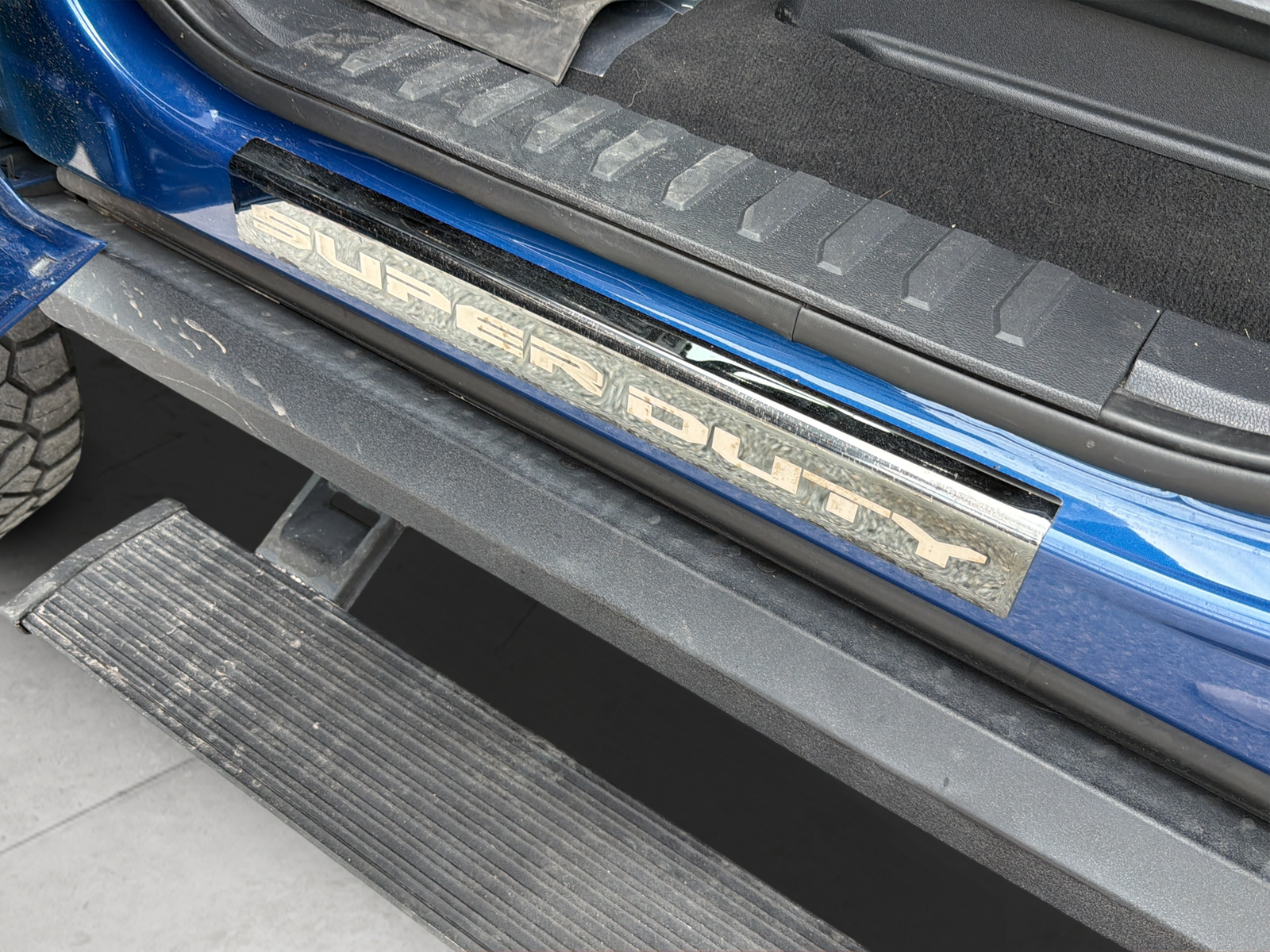 Used 2022 Blue Ford Lariat image 41