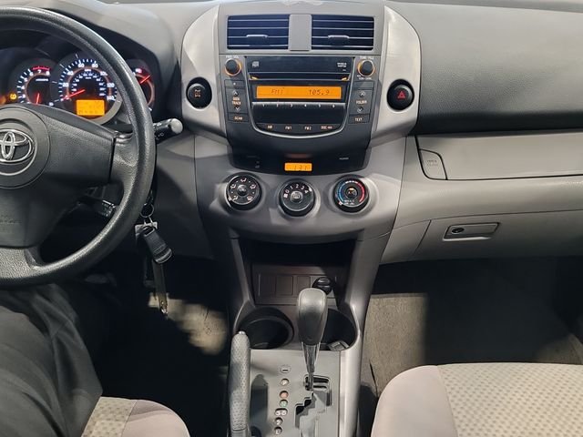 Used 2008 Classic Silver Metallic Toyota Base image 26