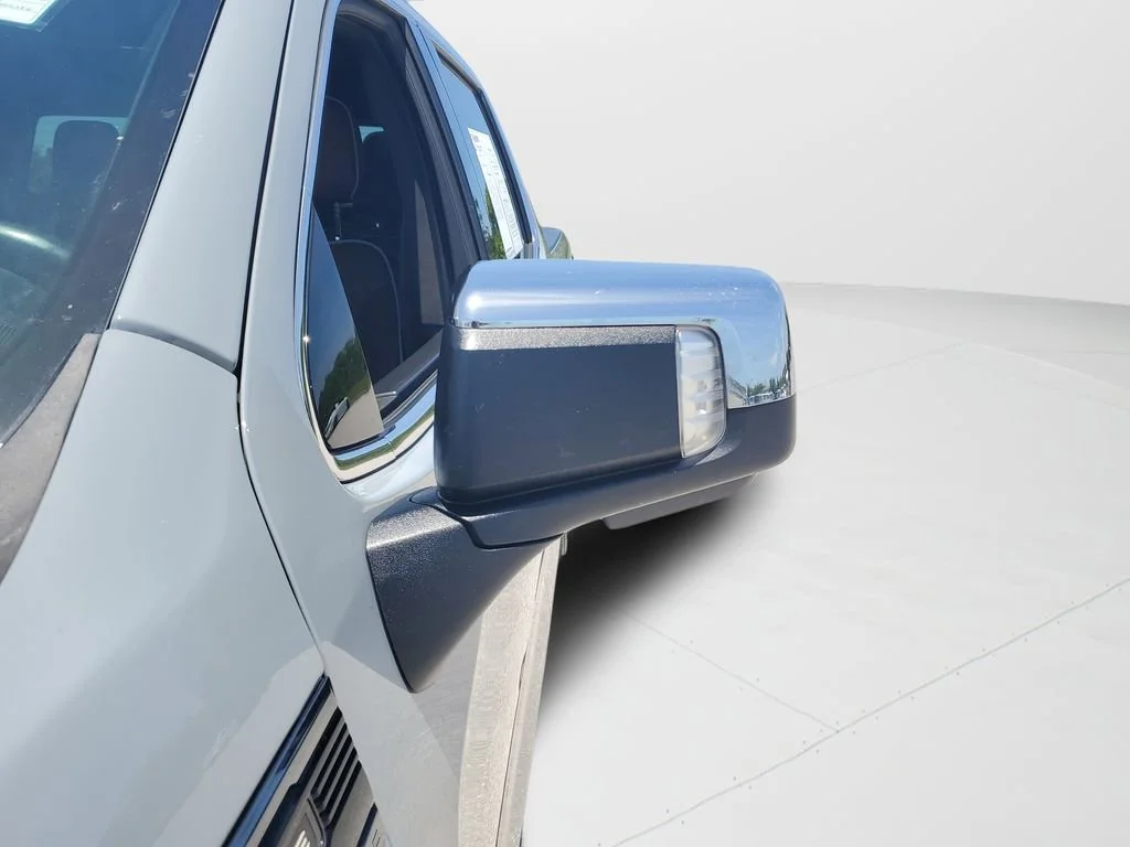 Used 2025 Thunderstorm Gray GMC Denali Ultimate image 27