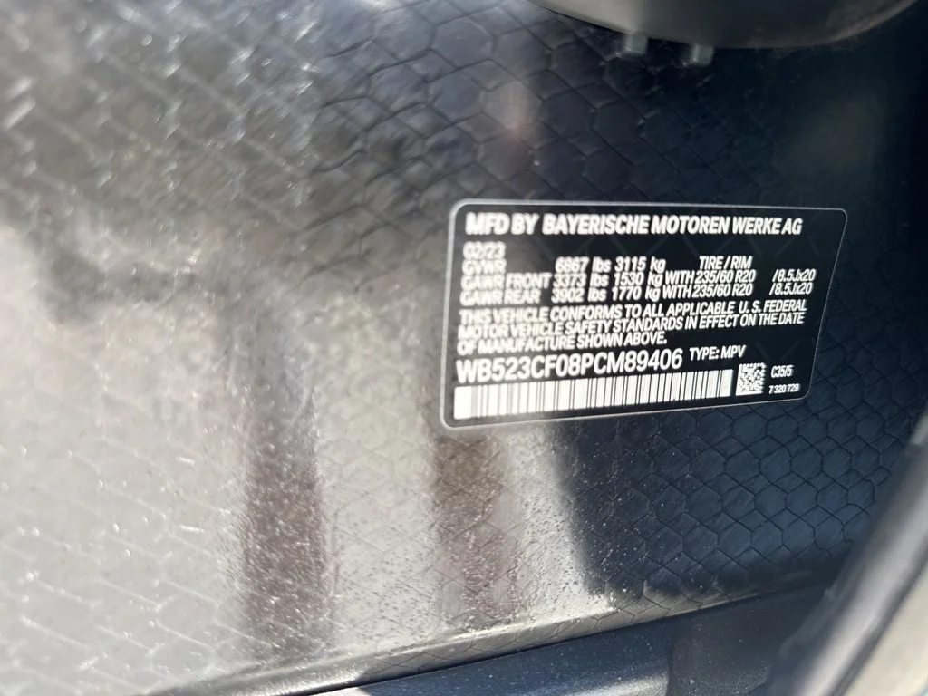 Used 2023 Blue BMW xDrive50 image 29