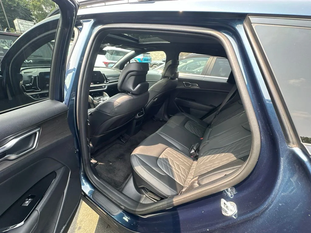Used 2024 Blue Kia X-Line Prestige image 22