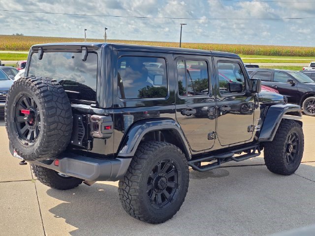 Used 2020 Black Clearcoat Jeep Sahara image 7
