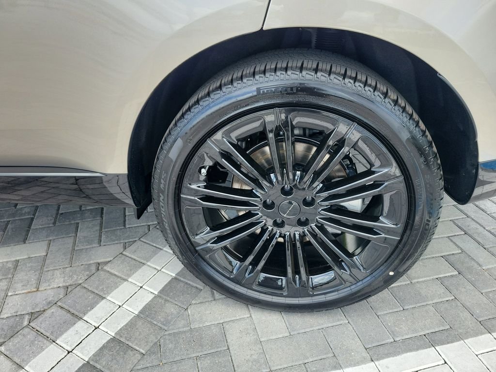 New 2026 Batumi Gold LAND ROVER SE image 14