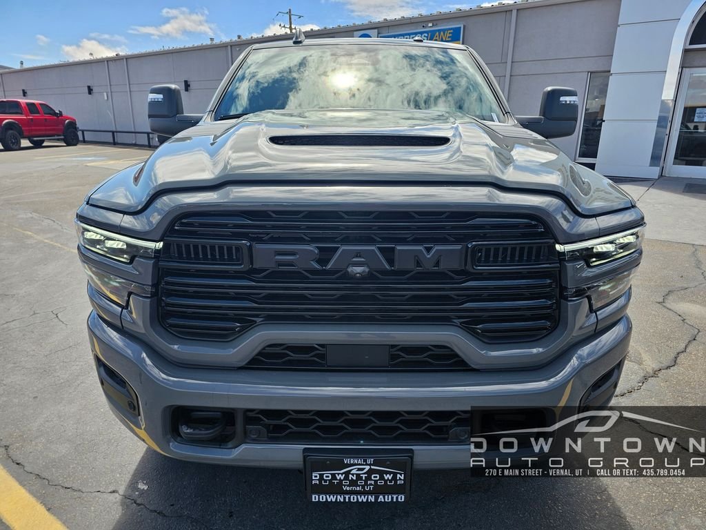 New 2026 Ceramic Gray Clear-Coat Exterior Paint RAM Laramie image 8
