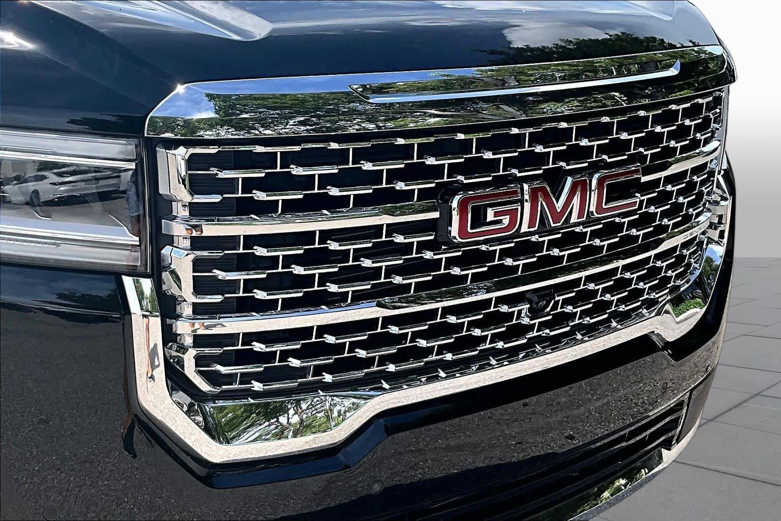 Used 2023 Ebony Twilight Metallic GMC Denali image 30